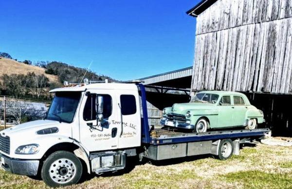 Let Us Hook You Up! - Our main office is pickup location is - 122 Dyer St. Columbia, TN 38401 (931) 381-8686 Additionally, we have a location in Summertown- 37 Dukes Park Road Summertown, TN 38483 (931) 300-4869 Die-Hard Towing & Recovery, LLC is a family owned, trusted, towing company based in Columbia, TN. Serving Columbia, Maury County, and surrounding areas since 1999. Specializing in long-distance, damage-free towing, we offer a range of services including lockouts, jump starts, fuel delivery, tire changes, and roadside assistance. Contact us for free estimates and "Let Us Hook You Up!" Let Us Hook You Up! - Our main office is pickup location is - 122 Dyer St. Columbia, TN 38401 (931) 381-8686 Additionally, we have a location in Summertown- 37 Dukes Park Road Summertown, TN 38483 (931) 300-4869 Die-Hard Towing & Recovery, LLC is a family owned, trusted, towing company based in Columbia, TN. Serving Columbia, Maury County, and surrounding areas since 1999. Specializing in long-distance, damage-free towing, we offer a range of services including lockouts, jump starts, fuel delivery, tire changes, and roadside assistance. Contact us for free estimates and "Let Us Hook You Up!"