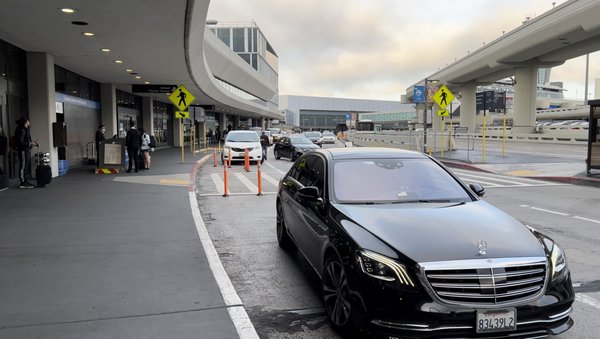 Airport Transfers - Limo 5 Star's airport transfer service is designed to provide a seamless and stress-free experience for clients traveling to or from the airport. With a focus on luxury, comfort, and convenience, this service ensures that passengers start or end their journeys in style.

Upon arrival at the airport, clients can expect a warm and professional welcome from their chauffeur. The chauffeur will be easily identifiable, holding a sign with the client's name or the company logo, making the meeting point easy to locate. They will assist with luggage, ensuring that clients can relax and begin their trip without the hassle of handling their bags.

The fleet of vehicles available for airport transfers is meticulously maintained and features luxurious amenities. Clients can expect to travel in spacious and comfortable vehicles that provide a tranquil environment, allowing them to unwind after a long flight or prepare for their upcoming journey.

The chauffeurs assigned to airport transfers are highly trained professionals who prioritize punctuality and reliability. They have extensive knowledge of the city and its airports, ensuring efficient routes and timely arrivals. Clients can have peace of mind knowing that their chauffeur will be waiting for them at the designated pickup area, ready to assist with their luggage and provide a smooth and efficient ride.

During the journey, clients can enjoy a range of amenities provided in the vehicle, such as plush seating, climate control, and entertainment systems, allowing them to relax and enjoy the ride. The chauffeurs are also available to answer any questions or provide recommendations about the city, making the transfer a more personalized and enjoyable experience.

For departures, clients can schedule their pickup time according to their flight schedule, ensuring that they arrive at the airport with ample time for check-in and security procedures. The chauffeur will monitor traffic conditions and adjust the pickup time accordingly to avoid any delays.

The airport transfer service of Limo 5 Star caters to both individual travelers and groups, accommodating various party sizes and preferences. Whether it's a business traveler needing a discreet and efficient service or a family seeking a comfortable and hassle-free journey, Limo 5 Star's airport transfer service can meet their needs with professionalism and elegance.

Overall, Limo 5 Star's airport transfer service provides a luxurious and convenient transportation solution, ensuring that clients experience a smooth and comfortable journey to or from the airport. With attention to detail, punctuality, and personalized service, Limo 5 Star strives to make every airport transfer a truly elevated experience.