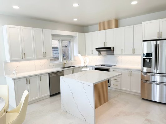 Kitchen Remodel - Revolutionizing kitchens one custom project at a time! 🌟 Explore our latest masterpiece – a tailored kitchen remodel that blends style with functionality. Discover the art of culinary elegance with Y2 Renovations