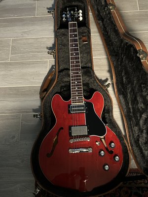 Siblings - An old friend, this ES 339 came in for some fret love and maintenance with a newly shipped Guild for set up.