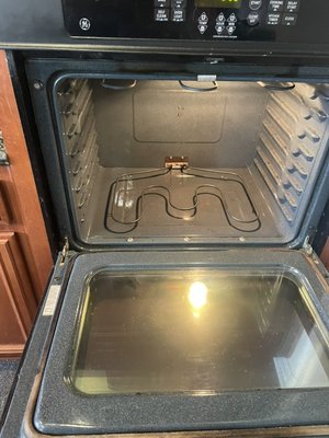 Oven Cleaning in Vacaville - This clean was done before the Holidays in Vacaville. Clients requested the an Oven Clean. After we were done, they were ready to host with a spotless home stress-free. Oven Cleaning in Vacaville - This clean was done before the Holidays in Vacaville. Clients requested the an Oven Clean. After we were done, they were ready to host with a spotless home stress-free.
