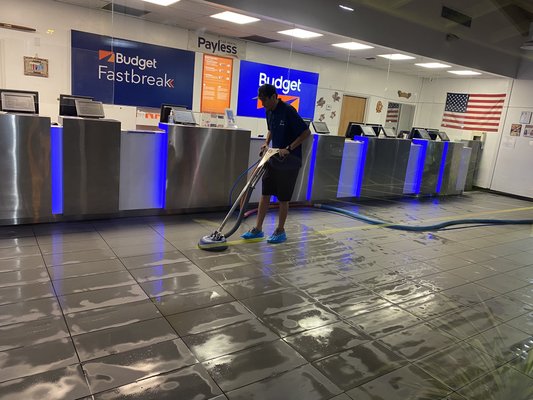 Commercial tile cleaning - If you are looking for A-class tile cleaning for an office or a commercial space, then you are in luck - Ed's Cleaning has exactly that. Our locally owned small business is cleaning the Big Island since 1991 and employs only certified professionals. We know just how important it is to have clean tile floors in the office or your commercial building. We have the means to do the job to the highest standard without any problem whatsoever.
Our goal is to help any business out there. In particular, we have greatly developed our tile cleaning portfolio over the years to include cleaning for a diverse set of clients. Contact us when you need us to address the job In:
Offices, Schools, Hotels, Commercial buildings
Accommodation (Hotels, Resorts, Vacation Rentals) and Retail spaces.
With us on your side, all of the tile, carpets, upholstery, mattresses in the area will improve their looks and appear as good as new. Such is the effect of our commercial tile cleaning service that you and everyone else in the area will immediately notice the difference.