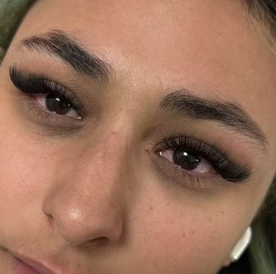 3D volume and Clover lashes. - 3D means 3-5 by one lash,look natural full.
Clover look fluffy,very pretty! 3D volume and Clover lashes. - 3D means 3-5 by one lash,look natural full.
Clover look fluffy,very pretty!