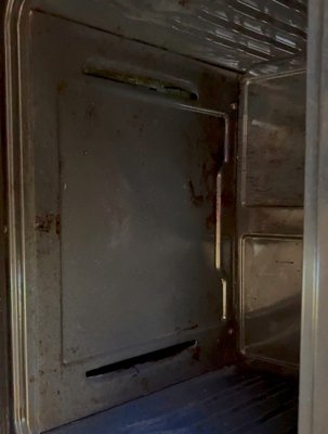 Oven cleaning - This oven had been heavily used, and the client had been unable to achieve a thorough cleaning despite their efforts. It was a gratifying experience to successfully clean it for them. Oven cleaning - This oven had been heavily used, and the client had been unable to achieve a thorough cleaning despite their efforts. It was a gratifying experience to successfully clean it for them.