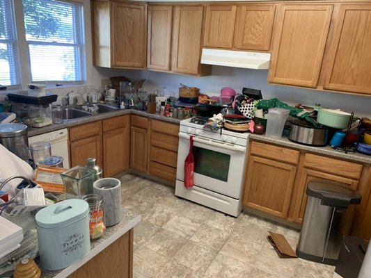 Organizing - 3 Bedrooms,1 Bath move in organization Organizing - 3 Bedrooms,1 Bath move in organization