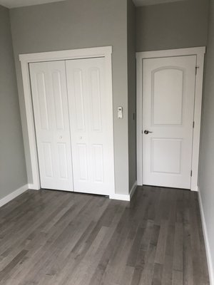 Total apartment renovation - This was a total gut out renovation of a two bedroom apartment in Astoria, Queens.
We have updated all framing, subfloor, exterior windows, hardwood floors, closets, bathroom, interior and exterior doors as well as all electrical and plumbing work.