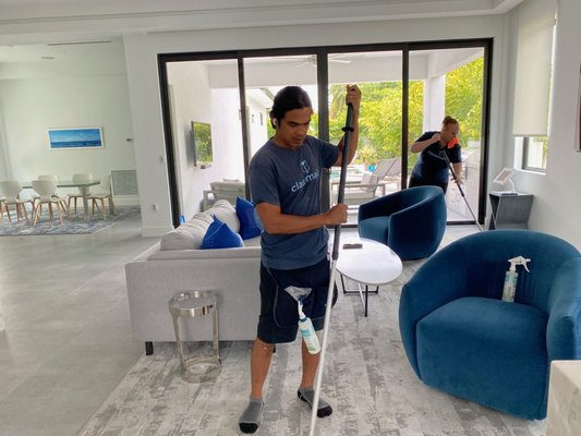 Airbnb Professional Cleaning Services - Cleaning Airbnbs is like being a superhero with a magic cleaning wand! ✨✨ From fresh linens to sparkling bathrooms, we love turning each Airbnb into a pristine oasis for guests to enjoy. It's all about creating a welcoming and spotless space where every detail shines.