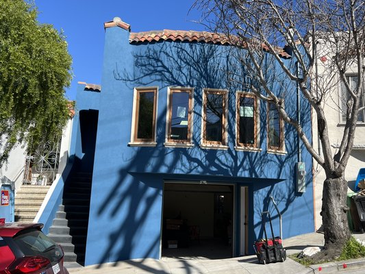 San Francisco. Putnam st - In this project we made the stucco patches on the stairs and in front of the house we washed the walls and put a layer of cement on all the walls to apply two layers of acrylic with color leaving an acrylic smooth finish San Francisco. Putnam st - In this project we made the stucco patches on the stairs and in front of the house we washed the walls and put a layer of cement on all the walls to apply two layers of acrylic with color leaving an acrylic smooth finish