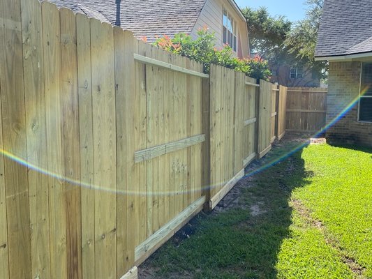 Wood Fences in Phoenix - Nail Up fences feature non-overlapping 6 ft high boards on one side and the frame on the other side. Wood Fences in Phoenix - Nail Up fences feature non-overlapping 6 ft high boards on one side and the frame on the other side.