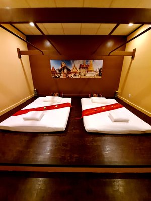 Couples Massage - Our couple massage room is large and elegant design for that luxurious spa experience Couples Massage - Our couple massage room is large and elegant design for that luxurious spa experience
