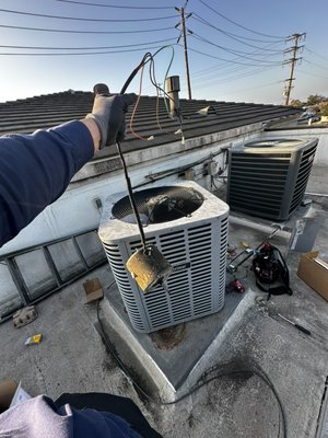 Heat Pump Repair - Cooling issue resolved for a busy auto repair shop.
After proper troubleshooting, we identified a failed condenser fan motor as the root cause of the problem.
The motor was replaced, system tested, and cooling fully restored.
Now the team at Coastline Auto Care can stay comfortable year-round Heat Pump Repair - Cooling issue resolved for a busy auto repair shop.
After proper troubleshooting, we identified a failed condenser fan motor as the root cause of the problem.
The motor was replaced, system tested, and cooling fully restored.
Now the team at Coastline Auto Care can stay comfortable year-round