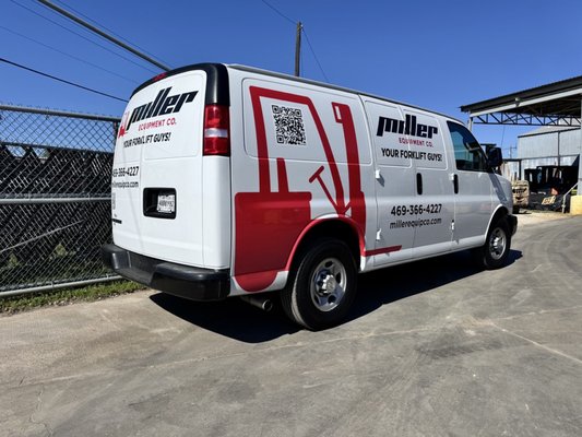 Forklift Repairs - At Miller Equipment Co. we specialize in servicing all makes and models of industrial/ aerial equipment. Whether it be at your place of business or at our shop, we get the job done right every time. Our technicians have a total of 25 years of experience and they provide gold star service to every customer of ours in the DFW. Have an inoperable forklift that needs checked out? Give us a call and we will be to your rescue. Forklift Repairs - At Miller Equipment Co. we specialize in servicing all makes and models of industrial/ aerial equipment. Whether it be at your place of business or at our shop, we get the job done right every time. Our technicians have a total of 25 years of experience and they provide gold star service to every customer of ours in the DFW. Have an inoperable forklift that needs checked out? Give us a call and we will be to your rescue.