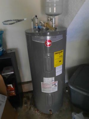 Water Heater Replacement - This customers water heater was full of rust and had no hot water. Removed old heater and installed a new one with modern upgrades! Water Heater Replacement - This customers water heater was full of rust and had no hot water. Removed old heater and installed a new one with modern upgrades!