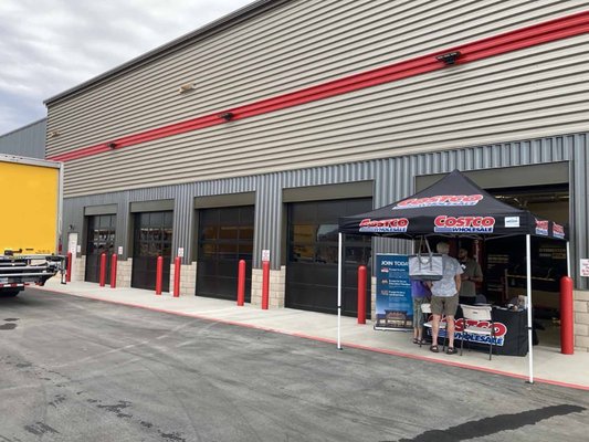 Window Film for Garage Door Windows - Want to protect your car, reduce the fading of your belongings and keep your garage cooler? Get 3M Window Film from ClimatePro. Start with a free estimate.