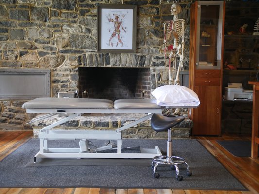 New Clinic - The building dates back to the mid-1700s and is considered to be the oldest structure in the area. Now fully renovated, the clinic provides historic charm with a warm bespoke setting for patients. The atmosphere of the Middletown Physical Therapy is more akin to that of a luxury spa with stone walls and hardwood floors. Inside, the clinic contains state-of-the-art equipment, infrared therapy, blood flow restriction devices, therapy tables, weights, machines, and much more. New Clinic - The building dates back to the mid-1700s and is considered to be the oldest structure in the area. Now fully renovated, the clinic provides historic charm with a warm bespoke setting for patients. The atmosphere of the Middletown Physical Therapy is more akin to that of a luxury spa with stone walls and hardwood floors. Inside, the clinic contains state-of-the-art equipment, infrared therapy, blood flow restriction devices, therapy tables, weights, machines, and much more.