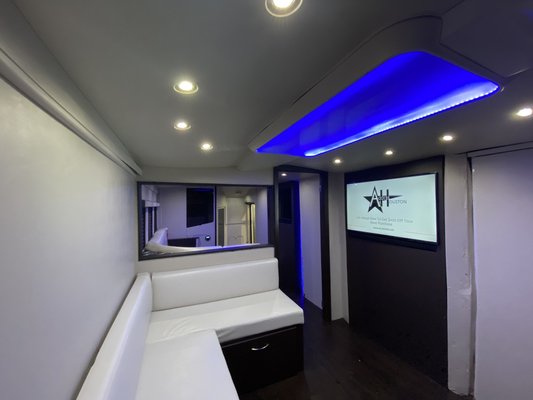 LUXURY LIMO BUS Rental (16 passenger) - Our LUXURY LIMO BUS is ideal for your next event, such as:
🤠 Houston Rodeo
🏟 Concert events
🎂 Birthday parties
🥂 Brunch activities
🏈 Sporting events
… and SO MUCH MORE!!!
Want to be treated like a celebrity?
BOOK with ACCESS HOUSTON! LUXURY LIMO BUS Rental (16 passenger) - Our LUXURY LIMO BUS is ideal for your next event, such as:
🤠 Houston Rodeo
🏟 Concert events
🎂 Birthday parties
🥂 Brunch activities
🏈 Sporting events
… and SO MUCH MORE!!!
Want to be treated like a celebrity?
BOOK with ACCESS HOUSTON!