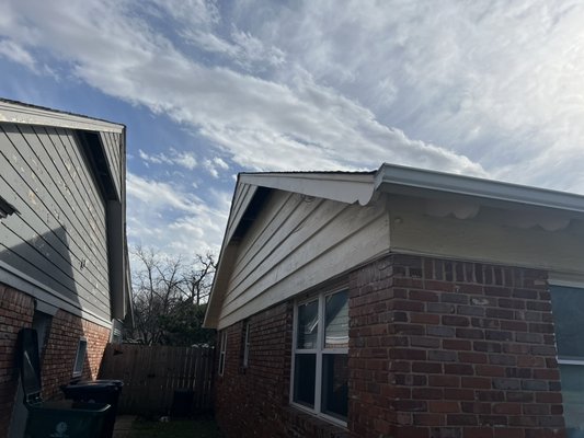 Nw 51st and Villa - Painted the exterior of the house. Gables , soffit, fascia, porch area and garage Door