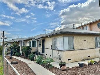 4 Units in El Sereno - Well mantained 4 plex in El Sereno neighborhood of north east Los Angeles. Easy access to Cal State L.A, USC medical center, Downtown L.A. Loads of upside potential. Property has an attached 3 car garage that is unused by current tenants , may be great ADU conversion. 4 Units in El Sereno - Well mantained 4 plex in El Sereno neighborhood of north east Los Angeles. Easy access to Cal State L.A, USC medical center, Downtown L.A. Loads of upside potential. Property has an attached 3 car garage that is unused by current tenants , may be great ADU conversion.