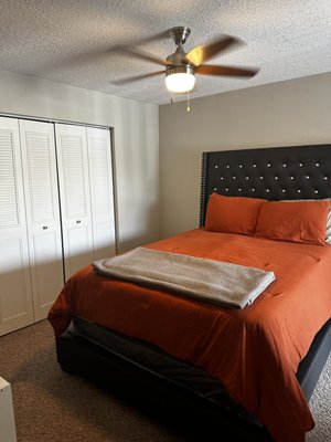 Home cleaning/organization - Bedroom cleaning Home cleaning/organization - Bedroom cleaning
