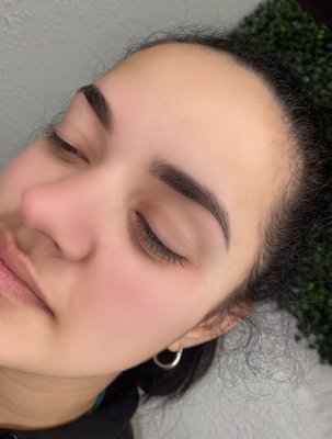 Eyebrows and lashes - Eyebrow waxing and lashes Eyebrows and lashes - Eyebrow waxing and lashes