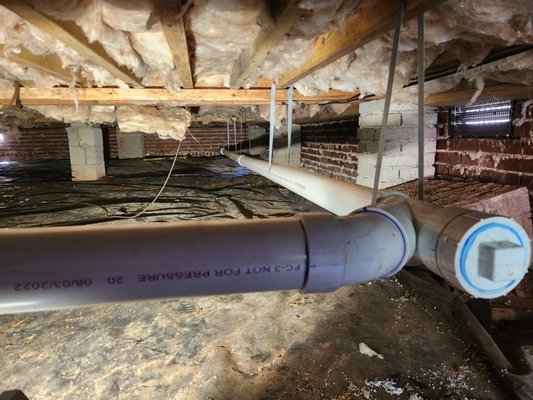 Main drain pipe for the house - The drain pipe in a home is one of the most important components. When it is not draining properly, there are a number of problems that can occur. In this house main drain was not installed properly, it was back pitched and not draining properly. It was clogged by a buildup of sediment and grease in the pipe. It had to be replaced with a new PVC pipe to ensure that there are no more problems with the drainage system in your home.
If you have issues with your drain lines we can clear them with out equipment, cabling machines or hydro jetter. When they are very old or installed improperly we can also replace them with a new pipe. Main drain pipe for the house - The drain pipe in a home is one of the most important components. When it is not draining properly, there are a number of problems that can occur. In this house main drain was not installed properly, it was back pitched and not draining properly. It was clogged by a buildup of sediment and grease in the pipe. It had to be replaced with a new PVC pipe to ensure that there are no more problems with the drainage system in your home.
If you have issues with your drain lines we can clear them with out equipment, cabling machines or hydro jetter. When they are very old or installed improperly we can also replace them with a new pipe.