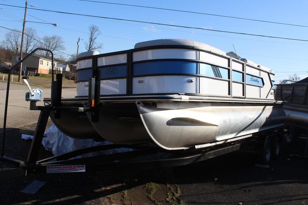 Popular Models - Here are some of our more popular models. Give us a call for more details on our boats! 513-321-11111 Popular Models - Here are some of our more popular models. Give us a call for more details on our boats! 513-321-11111