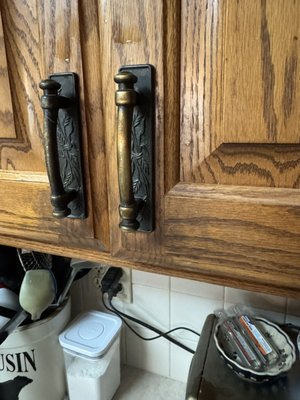 Dirty Cabinets to Clean - This customer asked to have their kitchen cabinets cleaned and Murphy Wood Cleaner did not disappoint!
