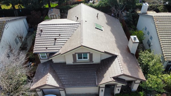 Eagle Tile Roof Replacement In Folsom, CA.
Another 5 ⭐️ Install accompanied with a 5 ⭐️ Review
Installed ahead of schedule, under budget! - Full tile roof replacement completed in Folsom, CA on a 30+ year old failing roof with active leaks and rot.
After tear-off and necessary wood repairs, we installed a brand new Eagle tile roofing system in Cocoa Brown, backed by a 40-year material warranty.
From order to installation, the project was completed in about one month, with the full install finished in just 5 days. Delivered on time, within budget, and at roughly 30% less than larger companies by keeping our operation local, efficient, and lean—without sacrificing quality.
Call 916-757-5457 or visit ExtraClearWindows.com for a free estimate. Eagle Tile Roof Replacement In Folsom, CA.
Another 5 ⭐️ Install accompanied with a 5 ⭐️ Review
Installed ahead of schedule, under budget! - Full tile roof replacement completed in Folsom, CA on a 30+ year old failing roof with active leaks and rot.
After tear-off and necessary wood repairs, we installed a brand new Eagle tile roofing system in Cocoa Brown, backed by a 40-year material warranty.
From order to installation, the project was completed in about one month, with the full install finished in just 5 days. Delivered on time, within budget, and at roughly 30% less than larger companies by keeping our operation local, efficient, and lean—without sacrificing quality.
Call 916-757-5457 or visit ExtraClearWindows.com for a free estimate.