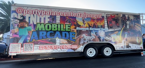 Unique Rides for all ages - *TRACKLESS TRAIN is fun for all age from kids to adults riding all around your event for every one see
*ARCADE TRUCK gives you the feeling of being in a arcade with lots of hipped music, lights, video games, skeeball and electronic bowling. You can have the full experience of racing in our full cock pit driving forza  horizon 
*BOXING ROBOTS are a one of a kind amusement for ages 5 - adults to experience (old school Rock 'Em Sock 'Em Robots).