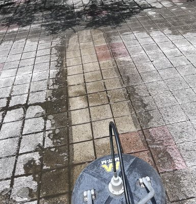 Paver pressure cleaning - Pressure scrub Paver pressure cleaning - Pressure scrub