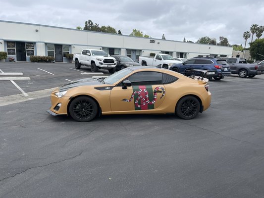 Full wrap & custom decals - This was done with Avery diamond vinyl Full wrap & custom decals - This was done with Avery diamond vinyl