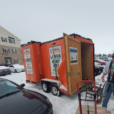 U-Box Unload - Moving is difficult. Let us handle it for you. Our moving specialists will load and unload your stuff inside the U-Box, provide for all the necessary documentation, and arrange everything in its appropriate locations. U-Box Unload - Moving is difficult. Let us handle it for you. Our moving specialists will load and unload your stuff inside the U-Box, provide for all the necessary documentation, and arrange everything in its appropriate locations.