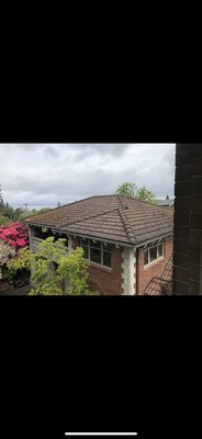 Concrete tile roof cleaning - There was a bunch of algae and moss on this roof from the years before. We pressure washed this concrete tile roof improving it’s life span by 2 years. If you have any questions visit our website at https://www.waterprosnw.com. Concrete tile roof cleaning - There was a bunch of algae and moss on this roof from the years before. We pressure washed this concrete tile roof improving it’s life span by 2 years. If you have any questions visit our website at https://www.waterprosnw.com.