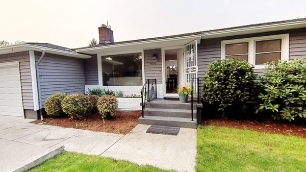 Milwaukie House - More than meets the eye in this heirloom property. Great location close to Max/bus line. Close to downtown Milwaukie or Portland. Open bright main floor, half bath in master bedroom. New floors! Stainless steel appliances and up to date cabinets. Amazing sunroom! For art, greenhouse or children's play room. Bottom floor ideal for short term rentals (check local laws) or weekend guests. Bottom is a fully finished basement with two bonus rooms, laundry and full bath. Big yard with new shed! Milwaukie House - More than meets the eye in this heirloom property. Great location close to Max/bus line. Close to downtown Milwaukie or Portland. Open bright main floor, half bath in master bedroom. New floors! Stainless steel appliances and up to date cabinets. Amazing sunroom! For art, greenhouse or children's play room. Bottom floor ideal for short term rentals (check local laws) or weekend guests. Bottom is a fully finished basement with two bonus rooms, laundry and full bath. Big yard with new shed!