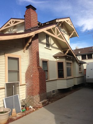 Glendale Historical - Addition - This project involves a sensitive addition and restoration of a historic home, preserving its original architectural character while expanding the living space with a second-story addition. The scope included structural reinforcement, modern upgrades (HVAC, electrical), and seamless integration of new construction with the historic facade. The goal was to honor the home’s early 20th-century charm while enhancing functionality for modern living. Glendale Historical - Addition - This project involves a sensitive addition and restoration of a historic home, preserving its original architectural character while expanding the living space with a second-story addition. The scope included structural reinforcement, modern upgrades (HVAC, electrical), and seamless integration of new construction with the historic facade. The goal was to honor the home’s early 20th-century charm while enhancing functionality for modern living.