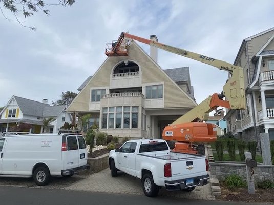 LUXURY PAINTING EXPERTS - A FULL SERVICE RESIDENTIAL AND COMMERCIAL PAINTING COMPANY WORKING THE CONNECTICUT SHORELINE