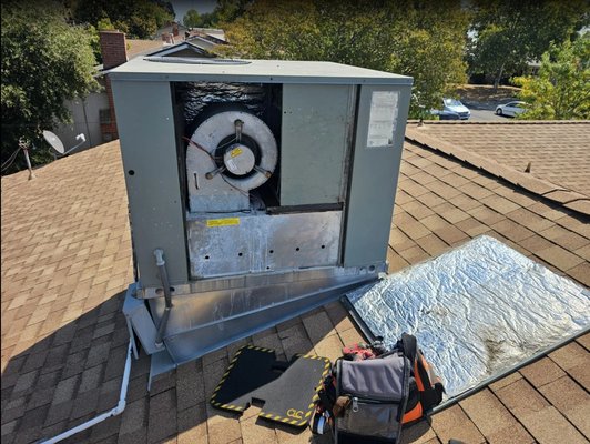 Roof AC Unit Diagnistics and Repair - The customer called us because the AC stopped working in the middle of the summer heat! 

We diagnosed the roof unit and found that the motor was broken. Luckily, we had all the spare parts with us, so the AC was working again in just two hours after that. 

The customer stayed extremely satisfied: Very happy with the fast service when temps just hit 103. Glad it's not 82 degrees in my house anymore!