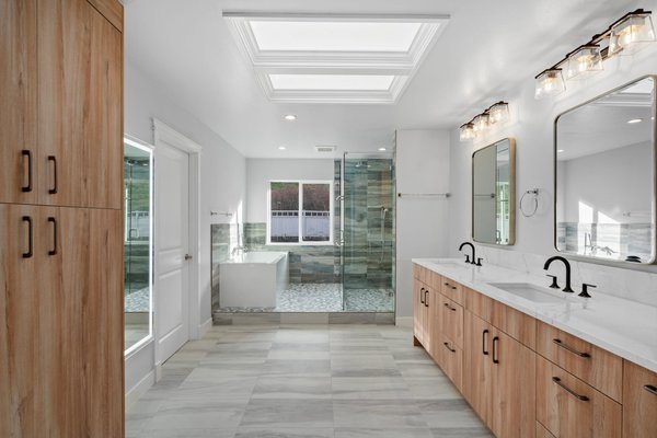 Classic but Refreshing Bathroom Remodel - This bathroom needed a fresh update that we knew we could handle!
We kept it simple but added just enough modern features to give it a WOW factor! Classic but Refreshing Bathroom Remodel - This bathroom needed a fresh update that we knew we could handle!
We kept it simple but added just enough modern features to give it a WOW factor!