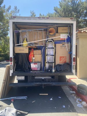 Long haul to Austin Texas! - This was a long haul going to Texas. First day we came in and wrapped customers furniture and helped pack. Second day we loaded and headed out to Texas. By the third day we had finished unloading customers belongings into their new home.