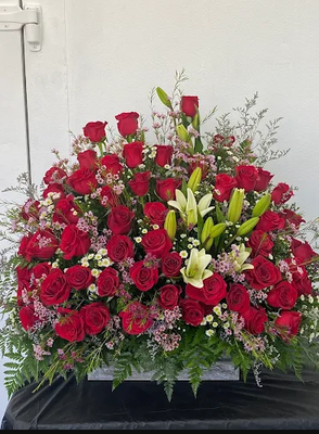 Long Stem Red Roses - This Big Arrangement is the perfect way to say whatever without saying a word Long Stem Red Roses - This Big Arrangement is the perfect way to say whatever without saying a word