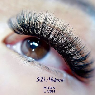 3D Volume - The 3D Volume is made up of three synthetic strands attached to one natural lash to provide fullness with a more natural, obvious, everyday look 3D Volume - The 3D Volume is made up of three synthetic strands attached to one natural lash to provide fullness with a more natural, obvious, everyday look