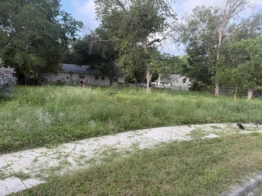 Cut a yard. - This was a very overgrown yard. We aim to please our customers. Cut a yard. - This was a very overgrown yard. We aim to please our customers.