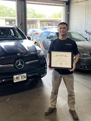 AGSC certified technicians - We are certified trained technicians who know the safety components when it comes to proper Auto Glass installations. Safety is our #1 priority! AGSC certified technicians - We are certified trained technicians who know the safety components when it comes to proper Auto Glass installations. Safety is our #1 priority!