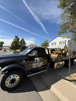 Construction equipment - We specialize in the safe and efficient towing and transportation of machinery. Whether you need to move construction equipment, industrial machines, or specialized gear, our professional team uses top-grade tow trucks and equipment to ensure secure and timely delivery. Available 24/7 for local and long-distance transport. Construction equipment - We specialize in the safe and efficient towing and transportation of machinery. Whether you need to move construction equipment, industrial machines, or specialized gear, our professional team uses top-grade tow trucks and equipment to ensure secure and timely delivery. Available 24/7 for local and long-distance transport.