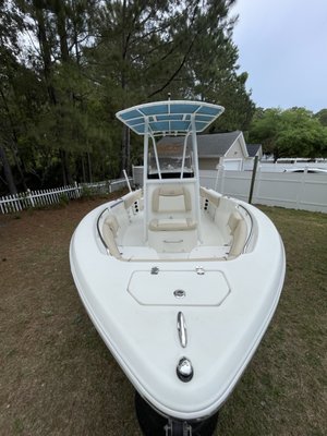 Boat Detailing - Boat detailing, washing and waxing and restoration of faded gel coat, waxed and protected