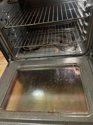 Oven cleaning - Oven had not been cleaned in over a month. Oven cleaning - Oven had not been cleaned in over a month.