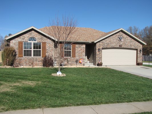 111 E Shawnee - I put this home 🏡 on the market and it was under contract in less than 48 hours! Contact me to see how I can help you! 111 E Shawnee - I put this home 🏡 on the market and it was under contract in less than 48 hours! Contact me to see how I can help you!