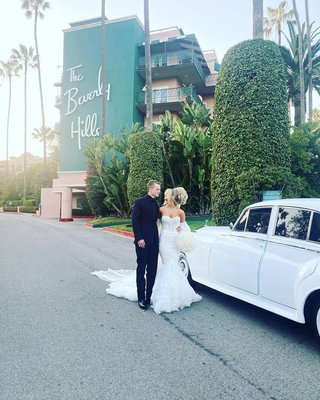 Wedding Limo Service - Your wedding day deserves nothing less than perfection, and Five Diamonds Limousine Services is here to make sure you arrive in style. Our luxurious fleet, including the stunning 1956 Rolls Royce and Rolls Royce Ghost, provides the perfect touch of elegance for your big day. Whether you're arriving at the ceremony or celebrating your grand exit, our professional chauffeurs will ensure a smooth, timely, and unforgettable experience. Let us add a touch of glamour to your special day with our premium wedding limo service. Contact us today to reserve your ride and make your wedding a day to remember! Wedding Limo Service - Your wedding day deserves nothing less than perfection, and Five Diamonds Limousine Services is here to make sure you arrive in style. Our luxurious fleet, including the stunning 1956 Rolls Royce and Rolls Royce Ghost, provides the perfect touch of elegance for your big day. Whether you're arriving at the ceremony or celebrating your grand exit, our professional chauffeurs will ensure a smooth, timely, and unforgettable experience. Let us add a touch of glamour to your special day with our premium wedding limo service. Contact us today to reserve your ride and make your wedding a day to remember!