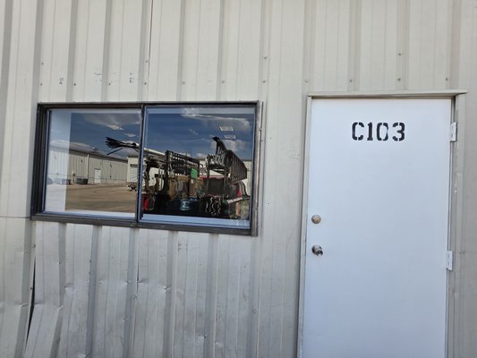 Commercial window_Glass replacement! - This was commercial building
with needs of glass replacement ***
glass was broken! Commercial window_Glass replacement! - This was commercial building
with needs of glass replacement ***
glass was broken!