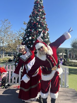 Holidays 2024 - We have Santa, Mrs. Claus, the Grinch & Christmas Carolers, as well as many other holiday artists and characters!
If you can dream it… we can do it. Holidays 2024 - We have Santa, Mrs. Claus, the Grinch & Christmas Carolers, as well as many other holiday artists and characters!
If you can dream it… we can do it.
